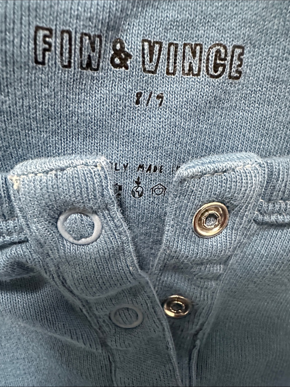🍓 Fin & Vince Henley Shirt - Picture 3 of 3